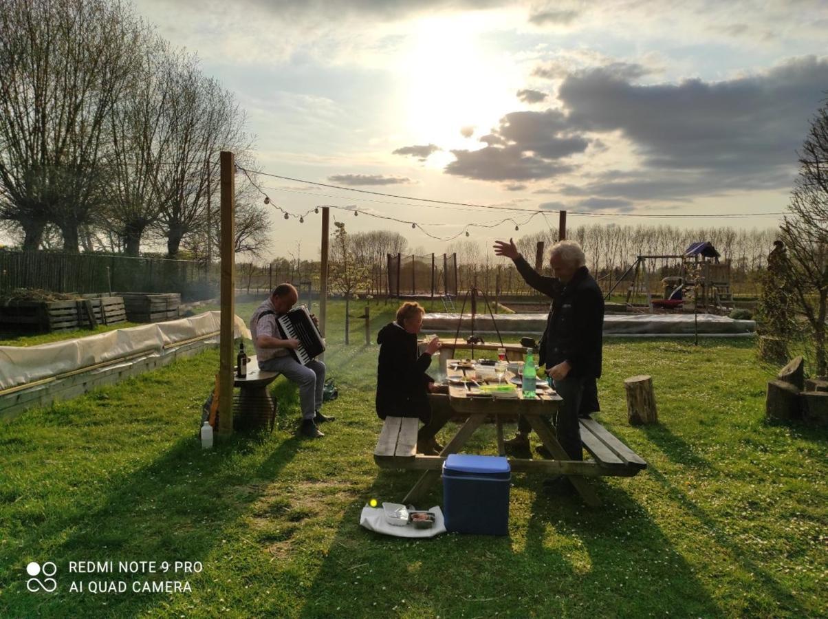 De Smishoeve Met Kinderpret, Dieren En Wellness Heers Exterior photo