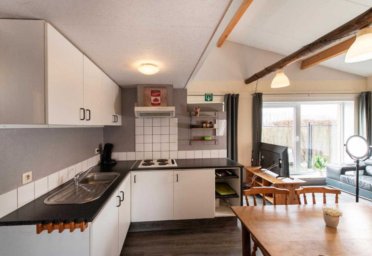 De Smishoeve Met Kinderpret, Dieren En Wellness Heers Exterior photo