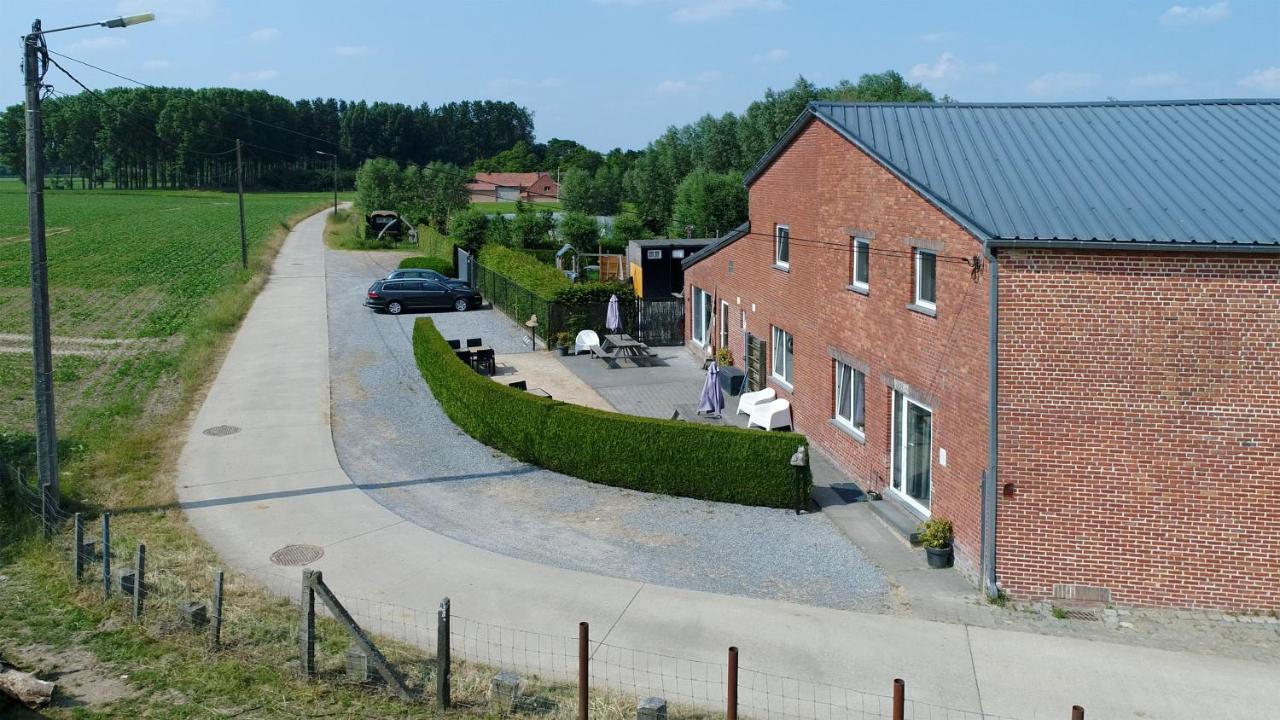 De Smishoeve Met Kinderpret, Dieren En Wellness Heers Exterior photo